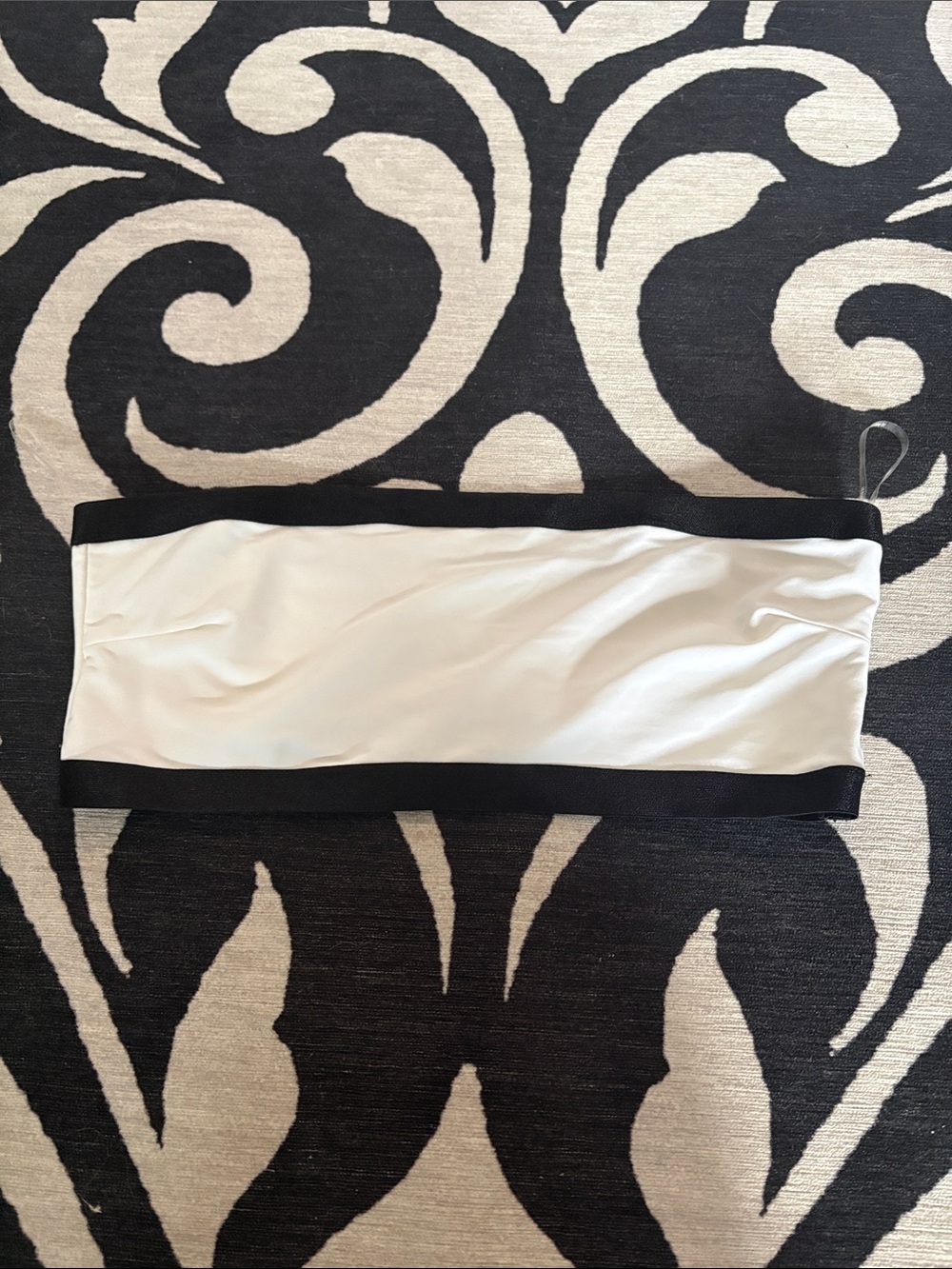 Forever 21 White and Black Bandeau Bikini Top